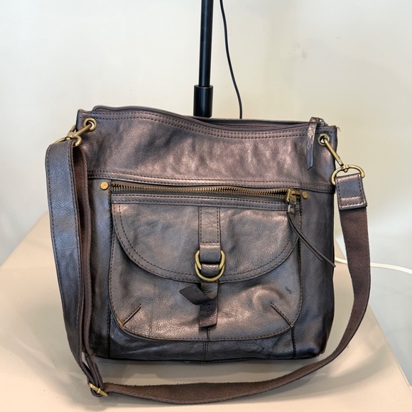 Fossil Silver Leather Crossbody - Picture 1 of 8